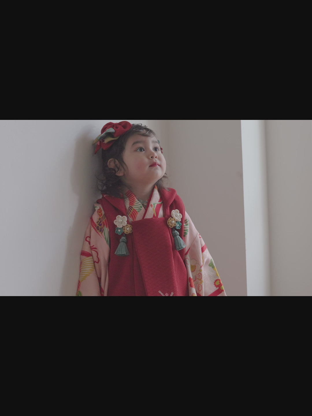 七五三　３歳女の子　被布着物レンタル　赤色の被布にピンクの着物