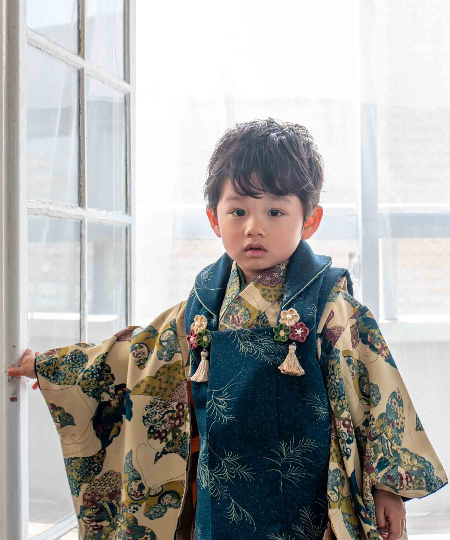 七五三レンタル着物　３歳男の子　ブルー　ベージュ　上半身　被布